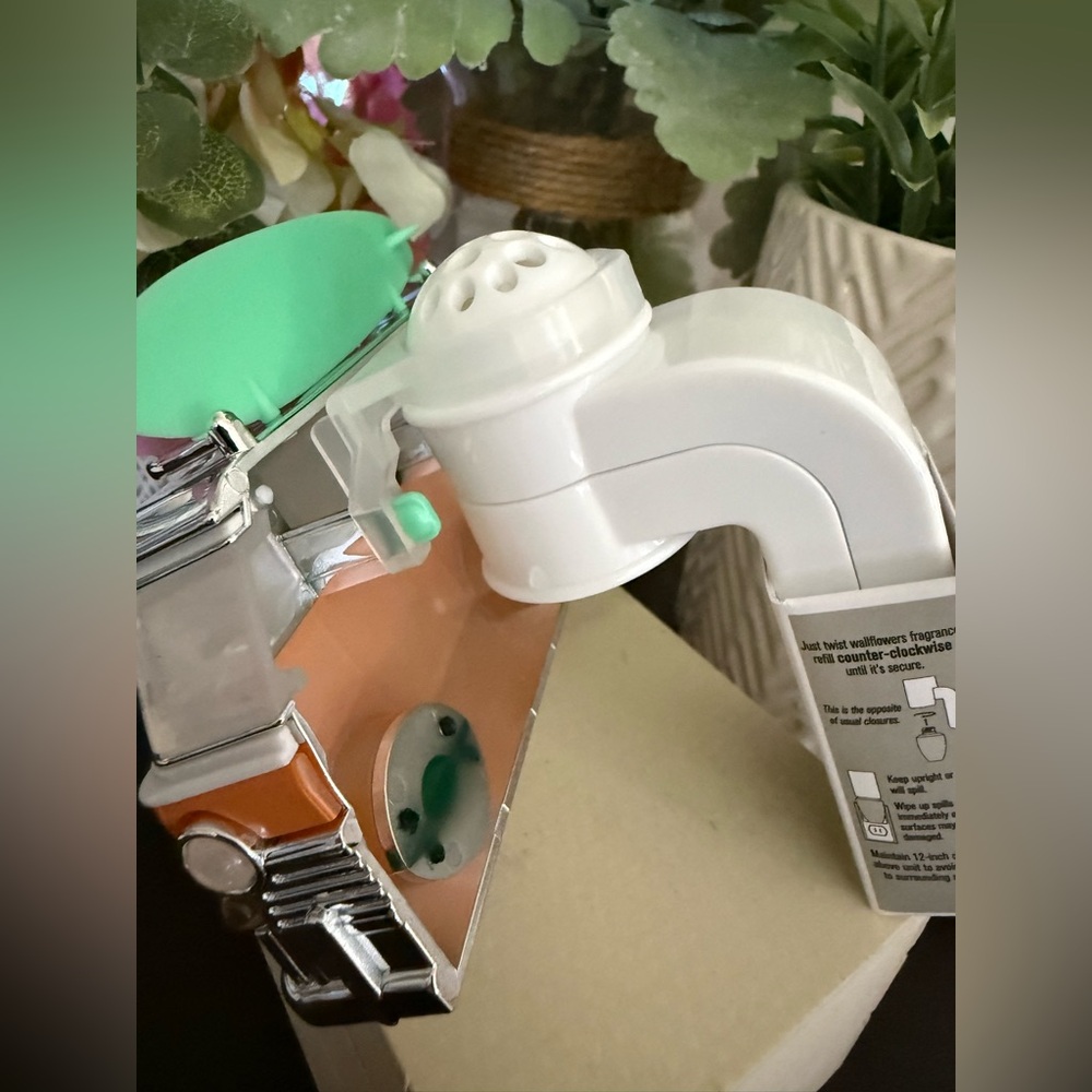 ๐๐ BATH & BODY WORKS LIMITED EDITION โSURF VANโ WALLFLOWERS NIGHTLIGHT. NEW! - Picture 4 of 10